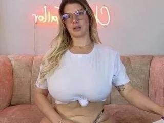 Photos of chloetailor from CamSoda is Freechat