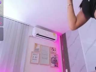 Photos of chlooee from CamSoda is Freechat