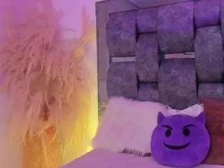 Crystal-watson webcams show profile image 