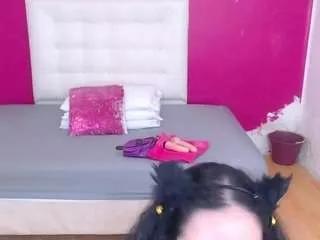 Curvy-cocksucker webcams show profile image 
