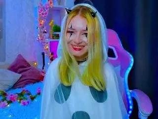dollyeast from CamSoda