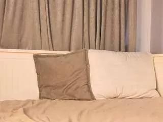 dollylovs from CamSoda