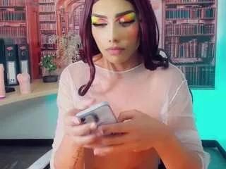 emeli-roushot from CamSoda
