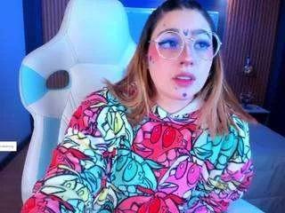 Emily-white9 webcams show profile image 