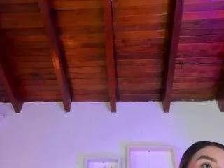 emma-rossee from CamSoda