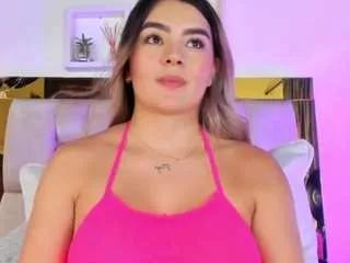 emma-rossee from CamSoda
