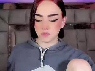 emmily-sofia from CamSoda