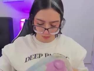issa-smithhh from CamSoda