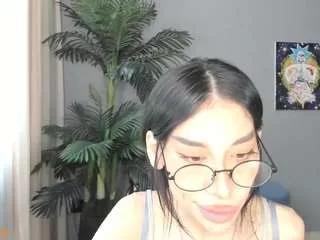 jinnygold from CamSoda