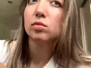 Lilly-boo webcams show profile image 