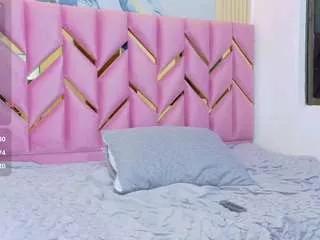 littleissues from CamSoda