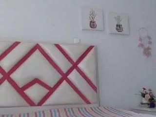 Maddiehot-18 webcams show profile image 