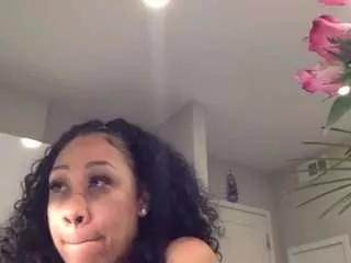 missprettypocahontas from CamSoda