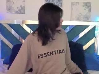 moonsolenne from CamSoda