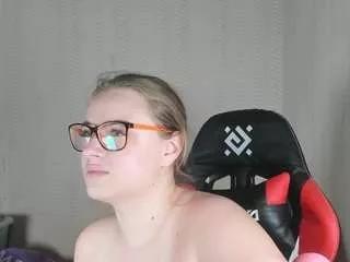 Naughtycharming webcams show profile image 