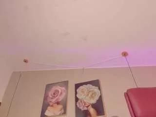Saraa-blonde webcams show profile image 