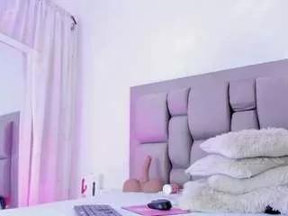 sashaamoon from CamSoda