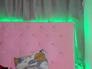 sweetdollinda from CamSoda