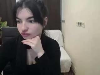 Tianaraya webcams show profile image 