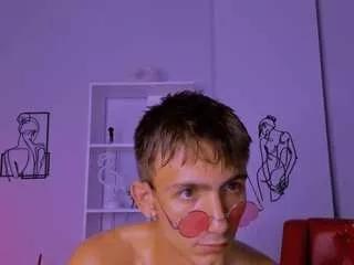 Tobi-yours webcams show profile image 