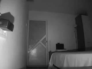 voyeurcam-charmhellen-kitchen on CamSoda