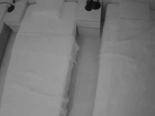 Voyeurcam-julmodels-bed-5 webcams show profile image 