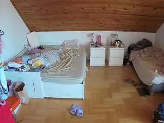 Voyeurcam-julmodels-greybed-3 webcams show profile image 