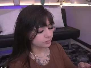 Zoe-cruz21 webcams show profile image 