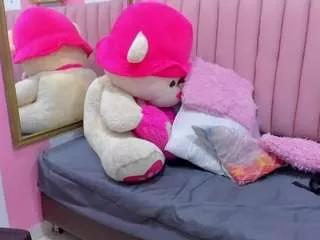 zoe-maria on CamSoda