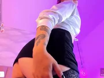 Explore our live girls sluts from our Custom and Multi clubs and checkout exclusive access to highly interactive content, such as shape, hair, titties, pussy type and many more.