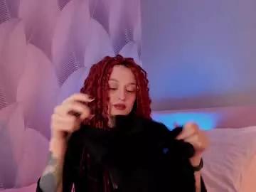 _ccrystaa_ from Chaturbate