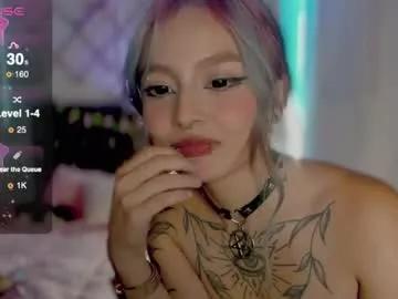 Explore our live girls sluts from our Custom and Multi clubs and checkout exclusive access to highly interactive content, such as shape, hair, titties, pussy type and many more.