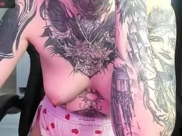 Explore our live girls sluts from our Custom and Multi clubs and checkout exclusive access to highly interactive content, such as shape, hair, titties, pussy type and many more.