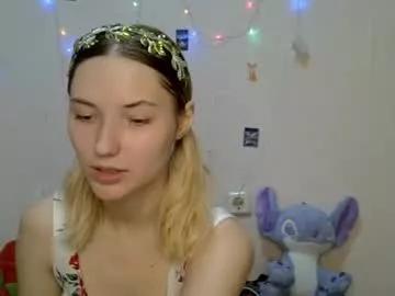 _kikiclark_ from Chaturbate