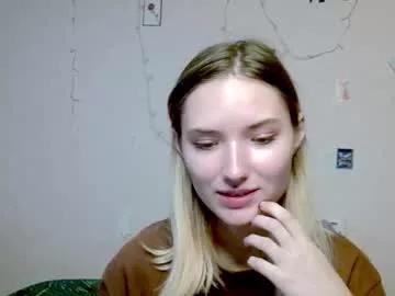 _kikiclark_ from Chaturbate