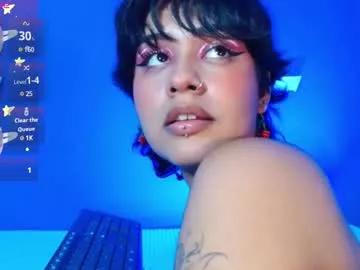 Explore our live girls sluts from our Custom and Multi clubs and checkout exclusive access to highly interactive content, such as shape, hair, titties, pussy type and many more.