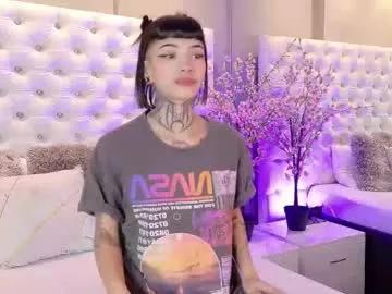 aa_lunit from Chaturbate