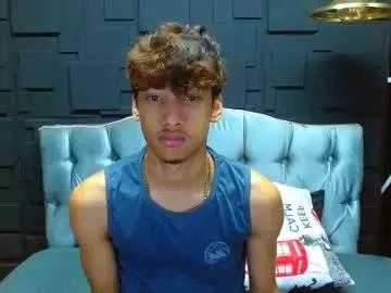 aaron_schott from Chaturbate