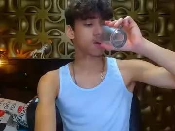 aaron_schott from Chaturbate