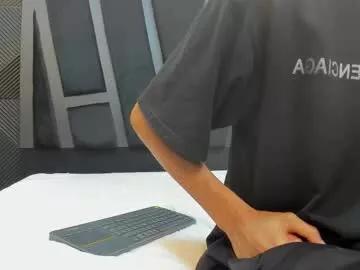 aaron_whitee_ from Chaturbate