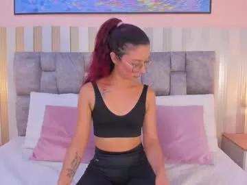 Explore our live girls sluts from our Custom and Multi clubs and checkout exclusive access to highly interactive content, such as shape, hair, titties, pussy type and many more.