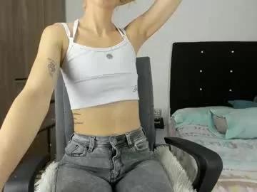 abbyhowlland from Chaturbate