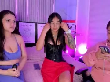Explore our live girls sluts from our Custom and Multi clubs and checkout exclusive access to highly interactive content, such as shape, hair, titties, pussy type and many more.