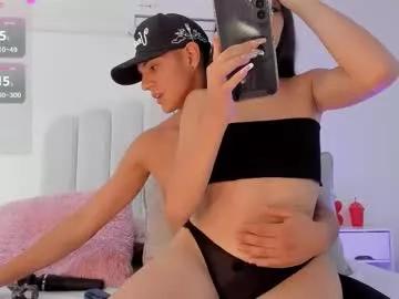 Explore our live girls sluts from our Custom and Multi clubs and checkout exclusive access to highly interactive content, such as shape, hair, titties, pussy type and many more.