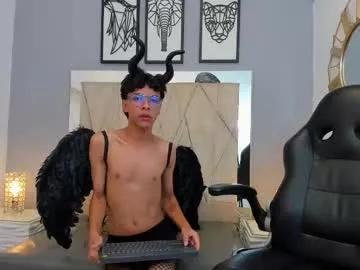 adams_bobby from Chaturbate