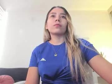 aiilyn_dss18 from Chaturbate