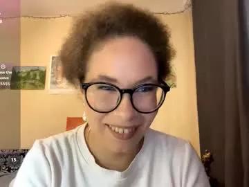 Aislycolburn webcams show profile image 