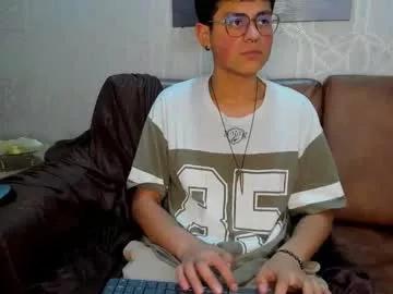 akas_miller from Chaturbate