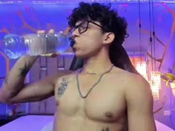 akazaboy from Chaturbate