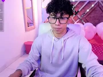 akazaboy from Chaturbate